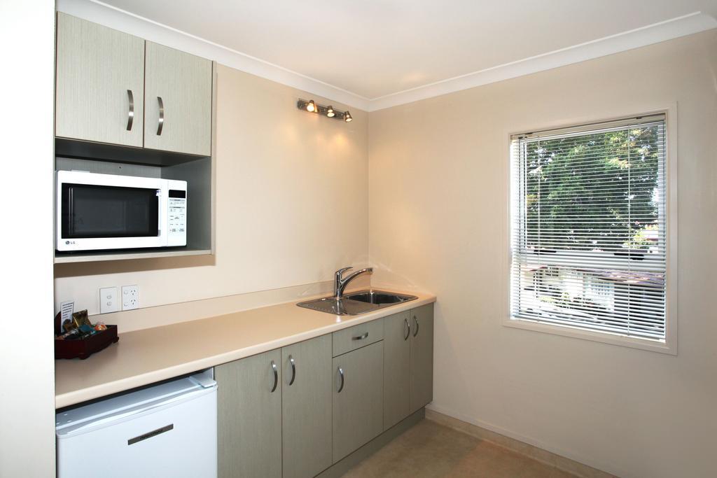 Touchwood Motor Lodge Pukekohe Δωμάτιο φωτογραφία