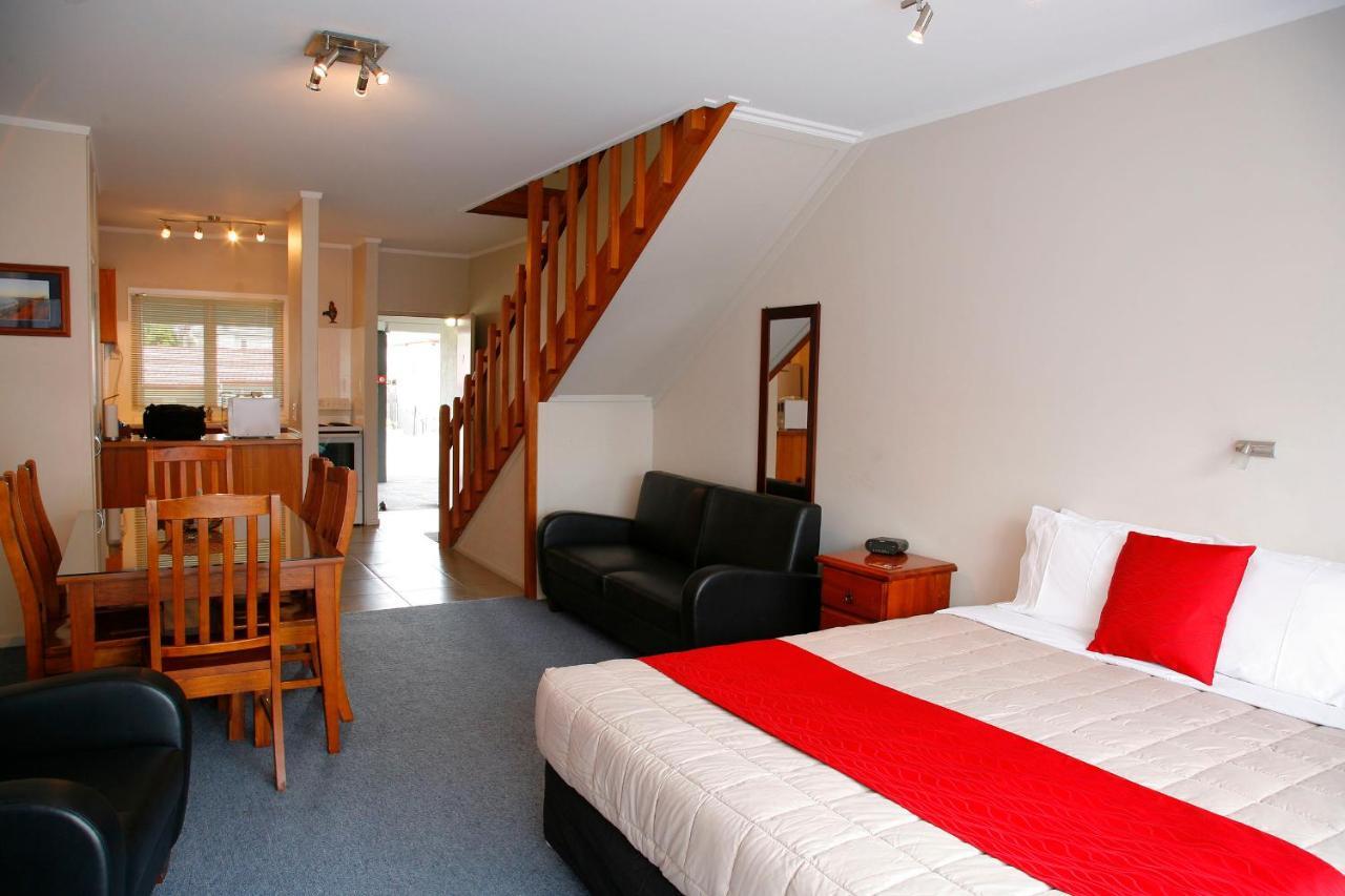 Touchwood Motor Lodge Pukekohe Εξωτερικό φωτογραφία