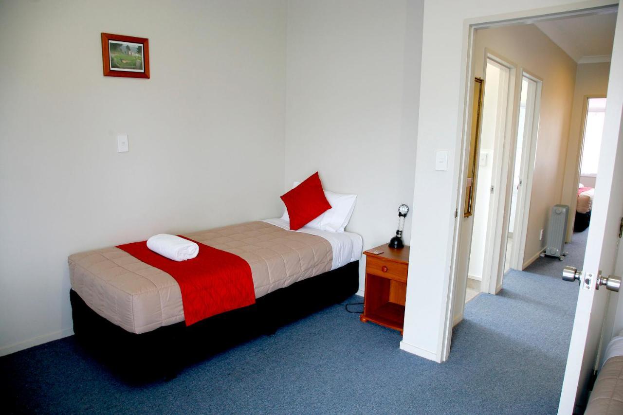 Touchwood Motor Lodge Pukekohe Εξωτερικό φωτογραφία