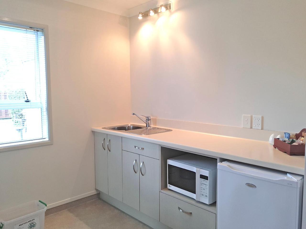 Touchwood Motor Lodge Pukekohe Εξωτερικό φωτογραφία